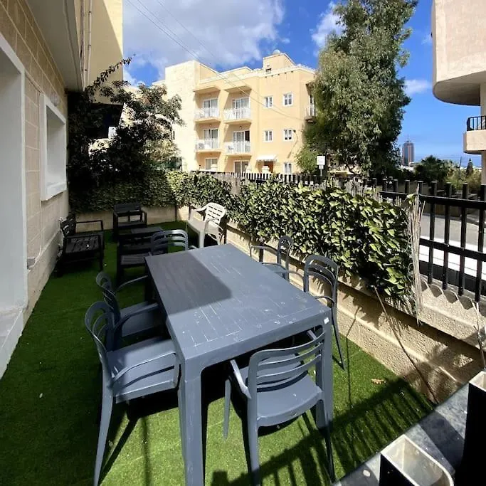 Flat St Julians For 7 People, Spacious And Bright Saint Julian's Malta