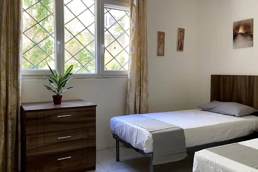 Flat St Julians For 7 People, Spacious And Bright Saint Julian's 아파트