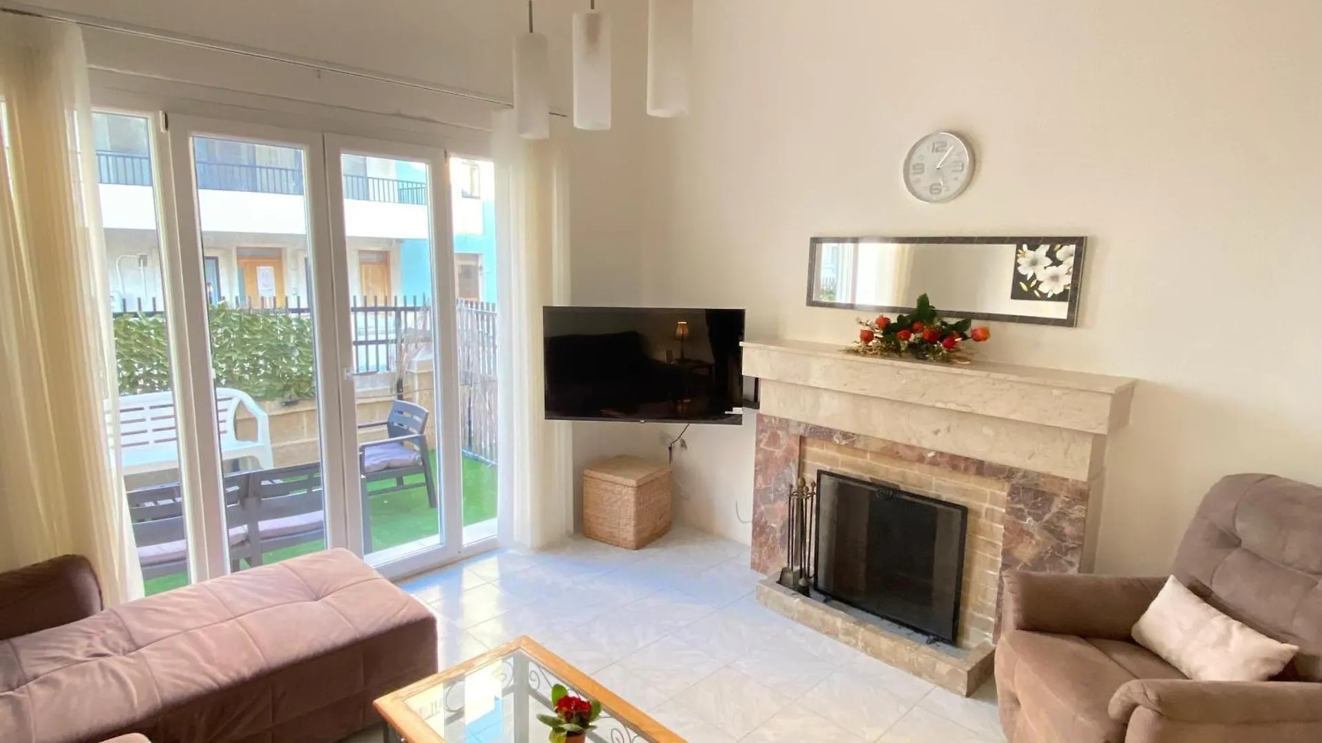 Flat St Julians For 7 People, Spacious And Bright Saint Julian's Apartment