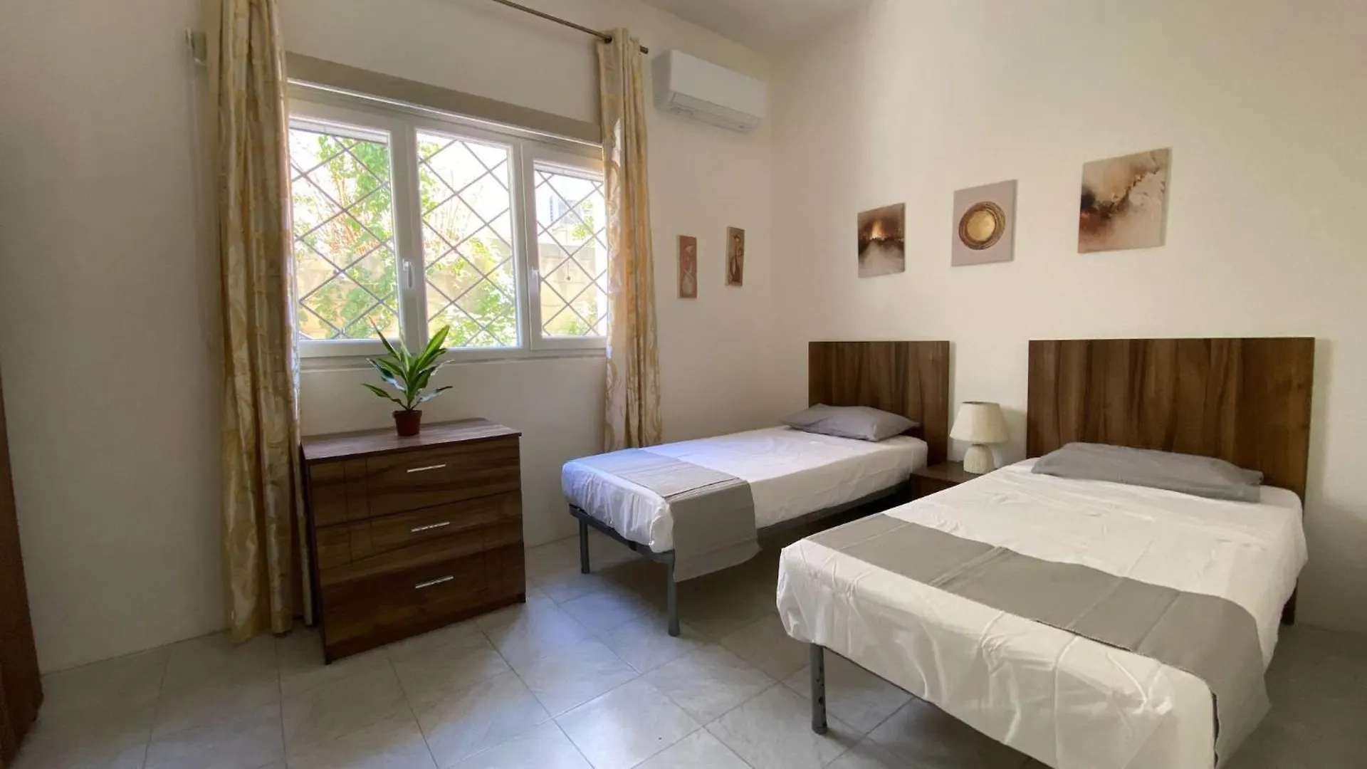Flat St Julians For 7 People, Spacious And Bright Saint Julian's 0*,