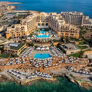 Corinthia St George's Bay Szálloda