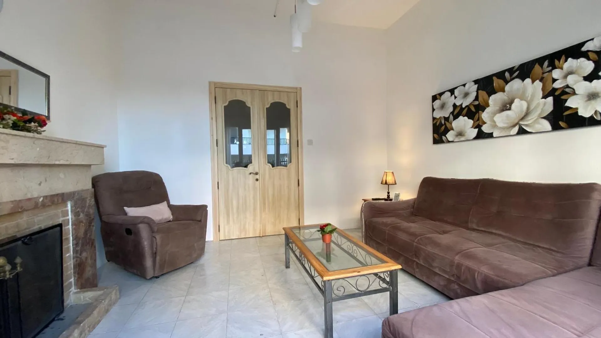 Flat St Julians For 7 People, Spacious And Bright Saint Julian's 0*,  Malta